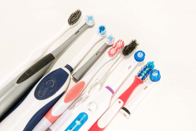 types-of-toothbrushes (2) types of toothbrushes