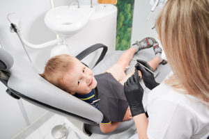 kid receiving pediatric dentistry services